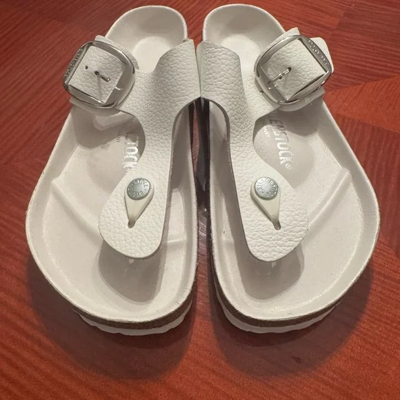 Birkenstock Gizeh Big Buckle in White - Picture 3 of 5